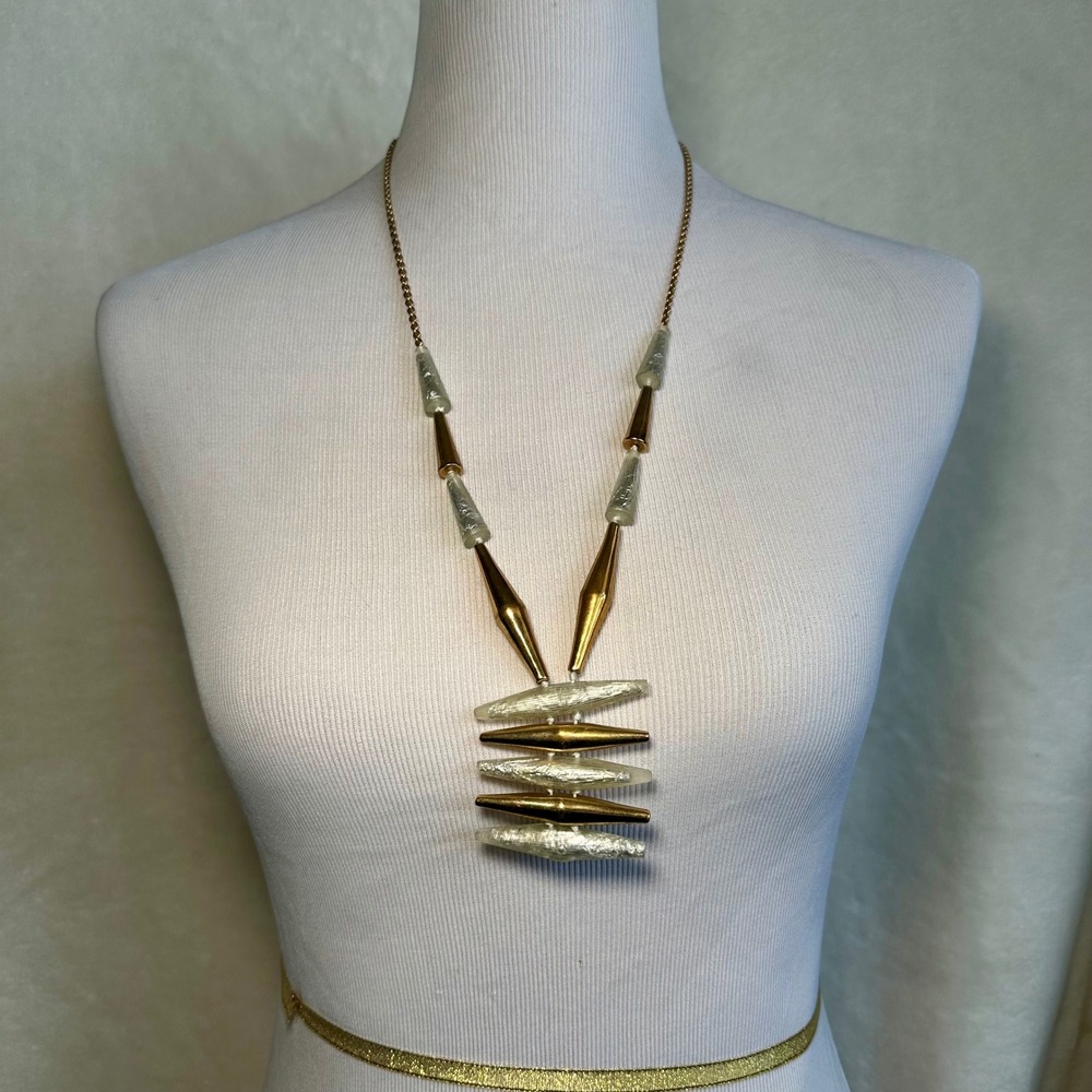 Jewelmint Bullet Statement Necklace Goldtone‎ Frosted Lucite OS